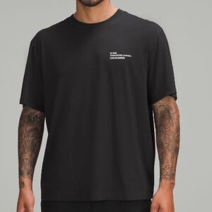 lululemon athletica Fundamental Tee in Black
